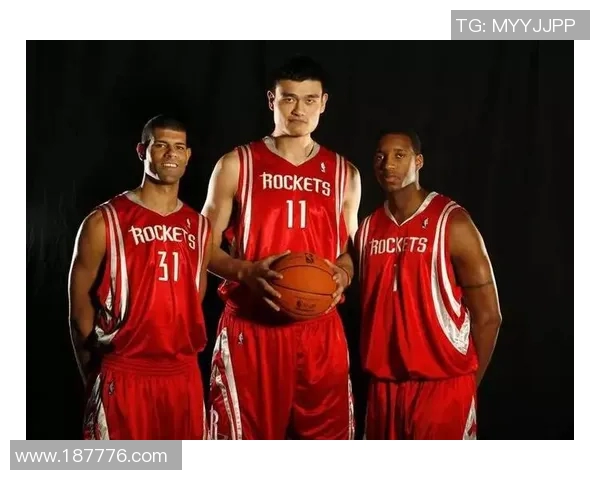 巴蒂尔与姚明之间的误会揭示了文化差异与沟通的重要性 巴蒂尔与姚明之间的误会揭示了文化差异与沟通的重要性